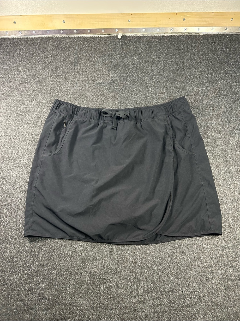 Patagonia Fleetwith Skirt Skort Women XL Black Lined Logo Stretch Drawstring